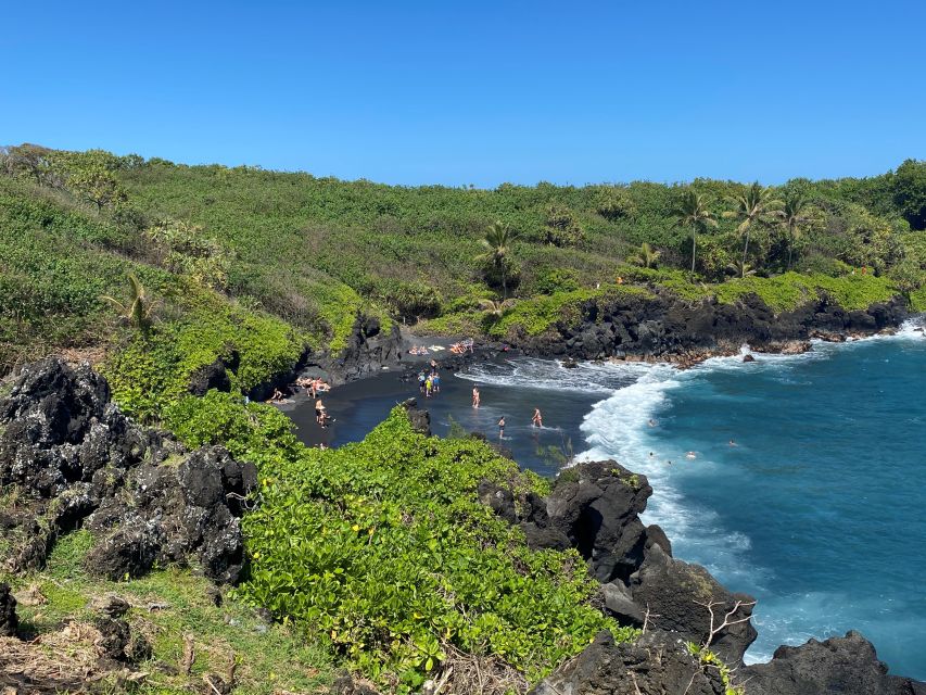 Maui: Road to Hana Private Adventure Tour with Luxury SUV - Ho’okipa Beach and the green sea turtles