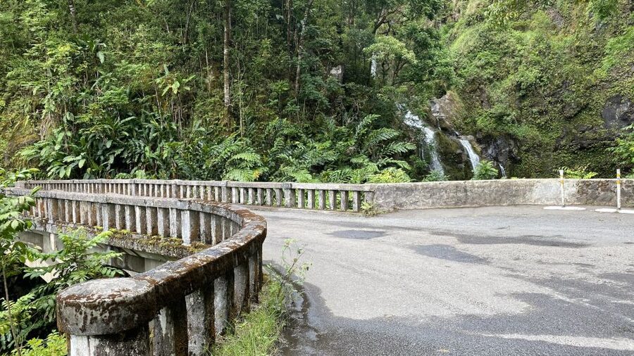 Maui: Road to Hana Private Adventure Tour with Luxury SUV - Hamoa Beach, Hana Town, and Black Sand Beach