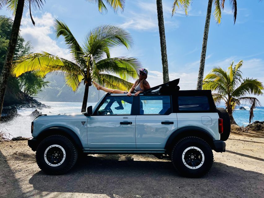 Maui: VIP Road to Hana Private Tour in Convertible SUV - Puaʻa Kaʻa and the waterfall pause