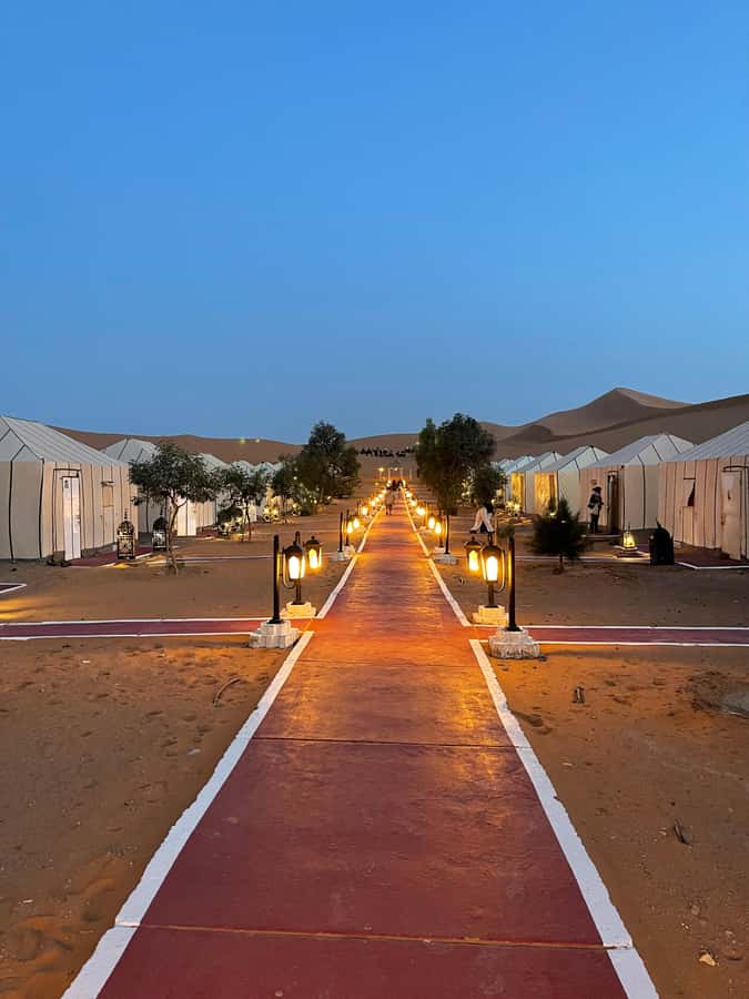 Merzouga: 1-Night in the luxury camp. camel ride & Dinner - Who Will Like This Merzouga Night
