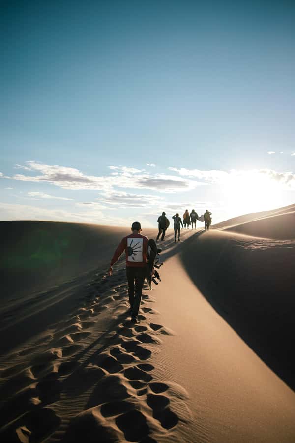 Merzouga: Overnight Stay in Luxury Desert Tent with Dinner - Sunrise and breakfast on day two