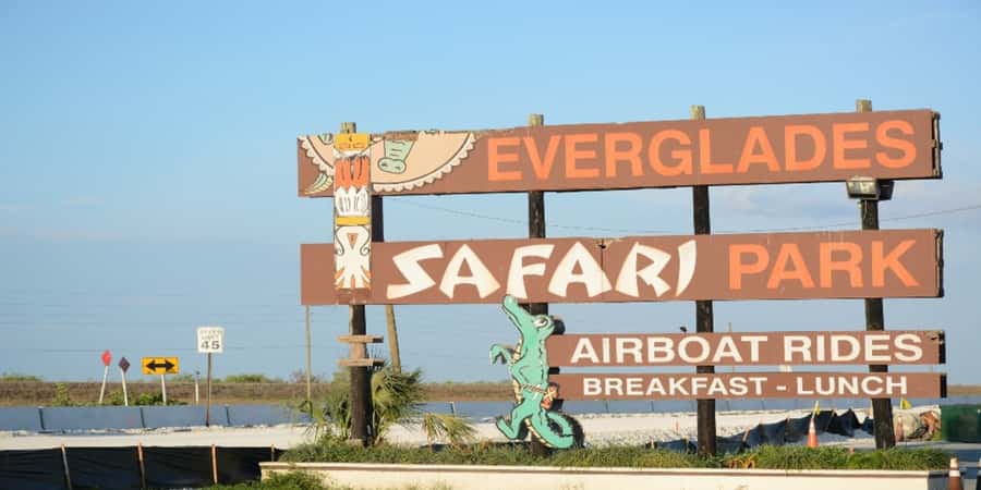 Miami Premium Everglades Driving Tour with Airboat Ride - A practical stop at the Safari Café