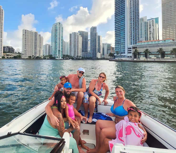 Miami: Private Luxury Boat Charter with a Captain - Star Island and Miami’s famous homes