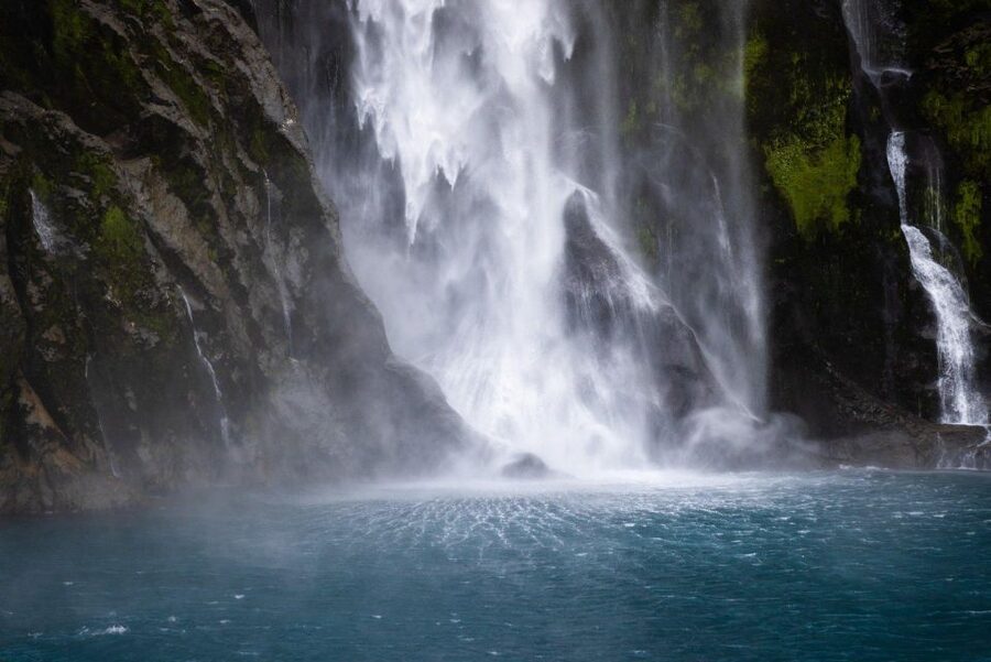 Milford Sound: Premium Small Group Cruise with Canape Lunch - Parking and reaching the terminal