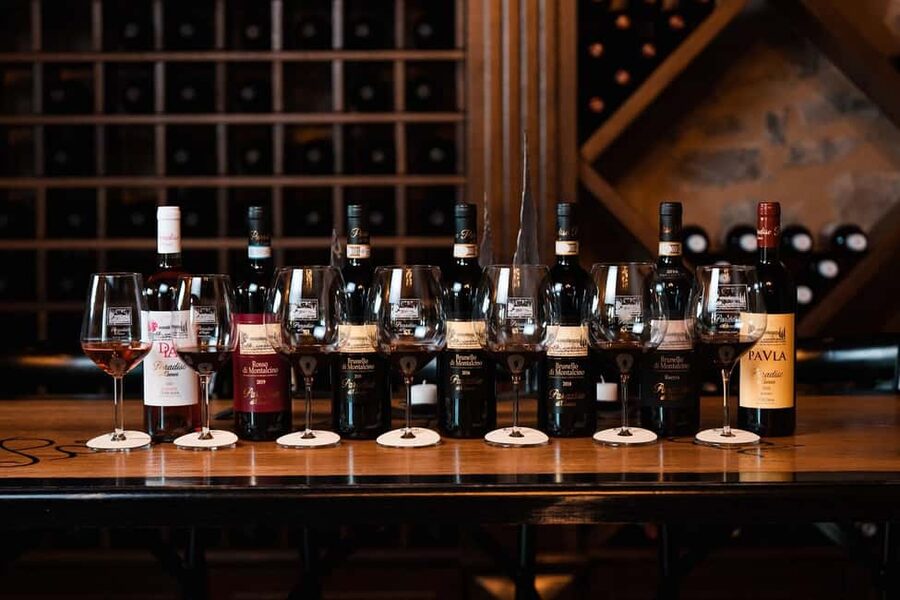 Montalcino: Premium Wine Tasting with light-lunch and Tour - Four Brunello vintages at the heart of the tasting