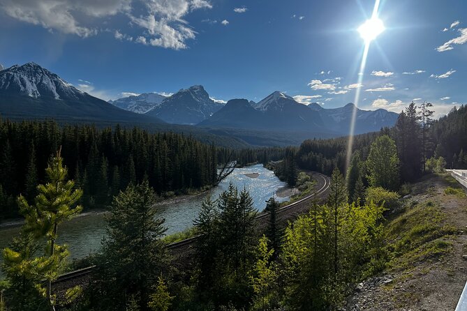 Moraine Lake and Lake Louise Private Premium Day Tour - Lake Louise in a 45-minute window
