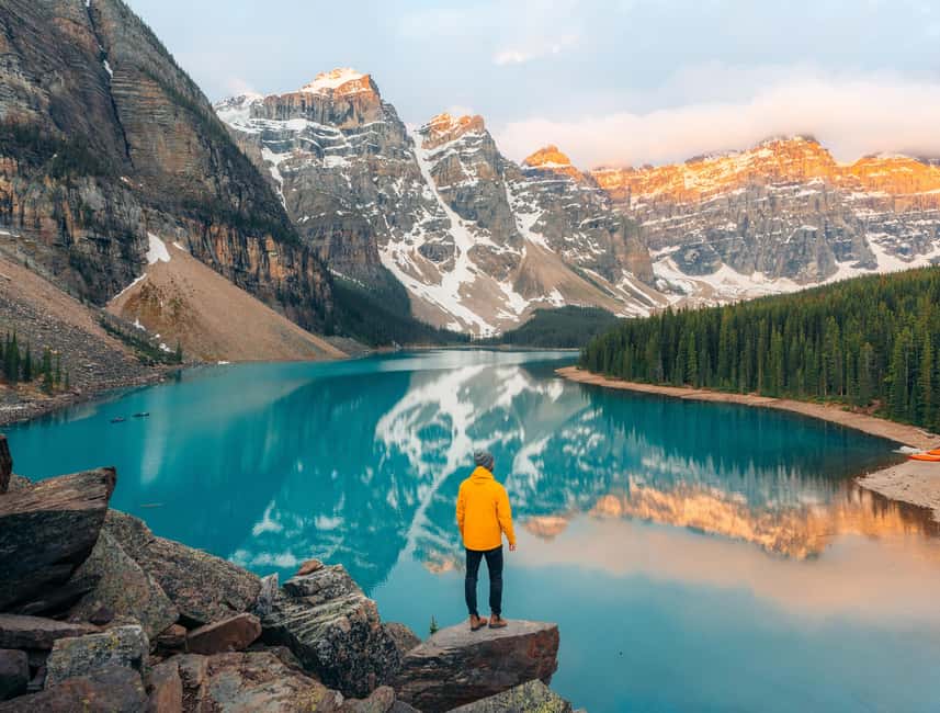 Moraine Lake Sunrise: Premium Tour from Canmore & Banff - Practical ways to make the morning better