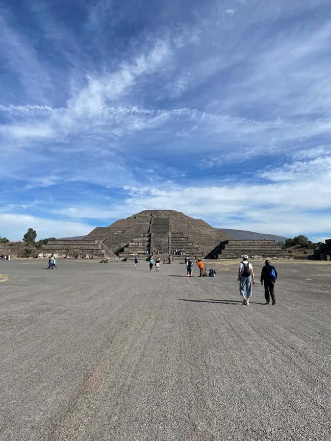 Morning Express Exclusive Teotihuacan Pyramids Tour - Leaving Mexico City by van