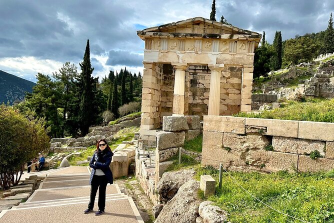 Mystical Delphi & Hosios Loukas Byzantine Wonder Luxury Day Tour - Lunch, free time, and the cost of the day