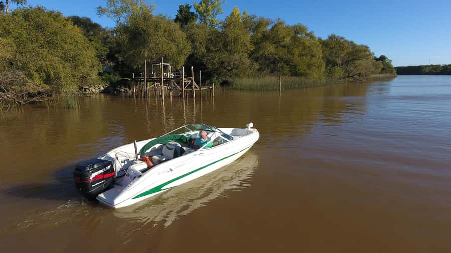 Navigation in Delta of Tigre - Exclusive semi private tour - Why a small speedboat changes the Tigre Delta