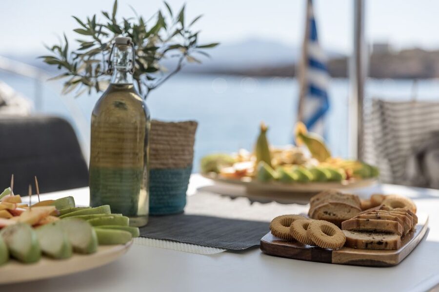 Naxos: Luxury Catamaran Day Trip with Lunch and Drinks - Swimming and snorkeling in clear water