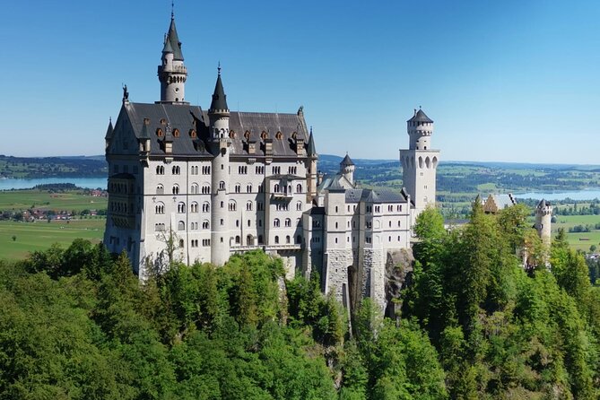 Neuschwanstein & Linderhof Castle Luxury Private Tour from Munich - Neuschwanstein: the main event