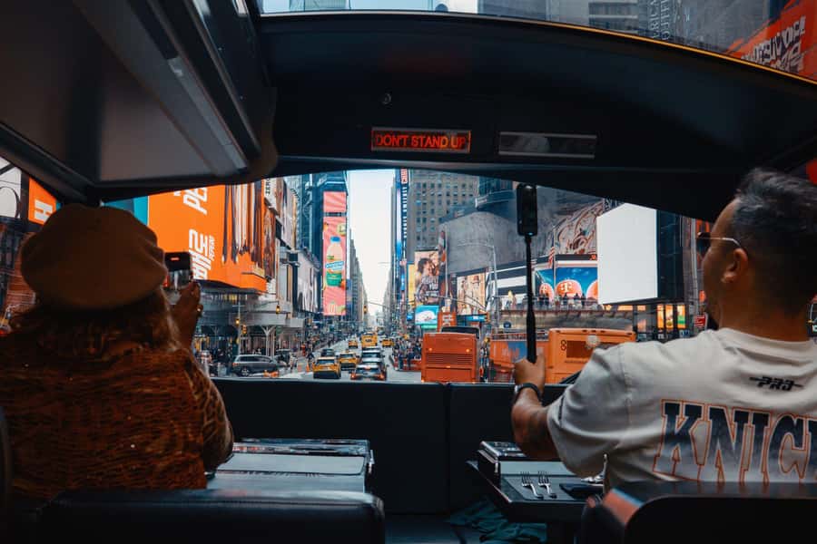 New York City: Bustronome Gourmet Lunch Tour on a Luxury Bus - Manhattan Sights From a Dining Table