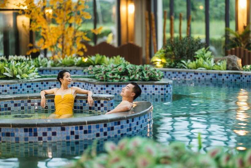 Nha Trang: Deluxe Ocean Snorkeling Tour with BBQ & Mud Bath - The fishing village and BBQ lunch