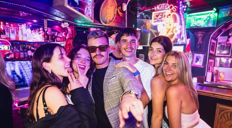 Nice: Bar/Pub Crawl with Free Shots and VIP Entry - Key points to know before booking