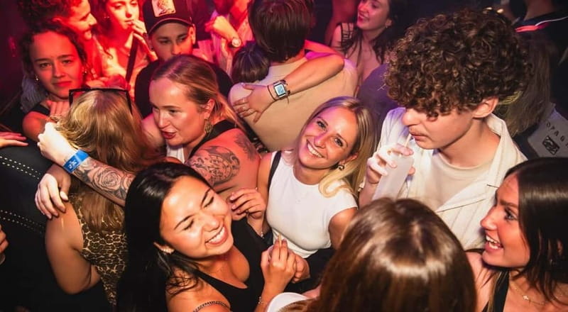 Nice: Bar/Pub Crawl with Free Shots and VIP Entry - A five-hour night through Nice’s Old Town