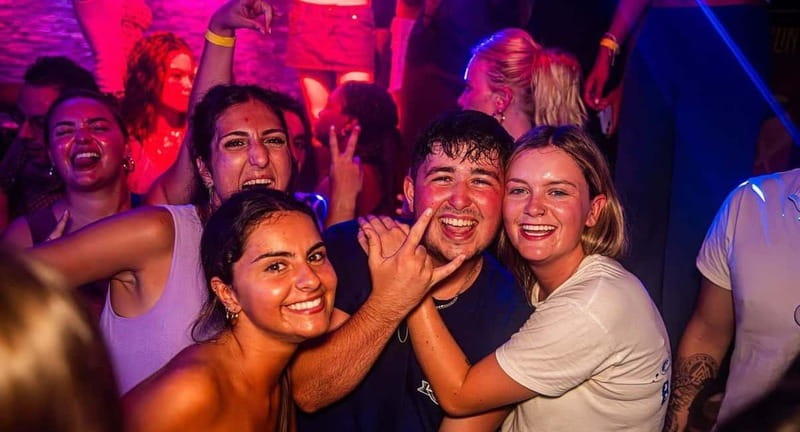 Nice: Bar/Pub Crawl with Free Shots and VIP Entry - Booking flexibility and practical limits