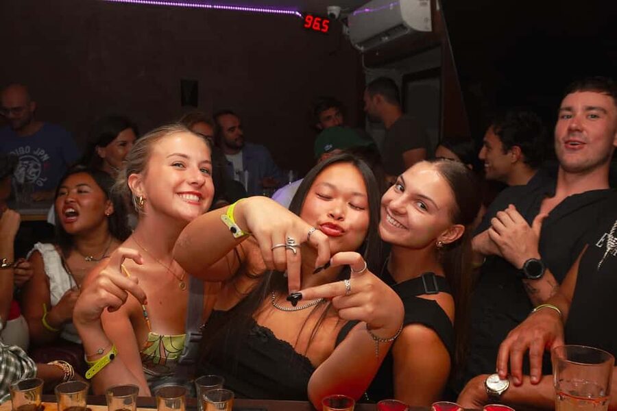 Nice: Orange Bar Crawl with 5 Free Shots & VIP Club Entry - Five stops, with the pace turned up