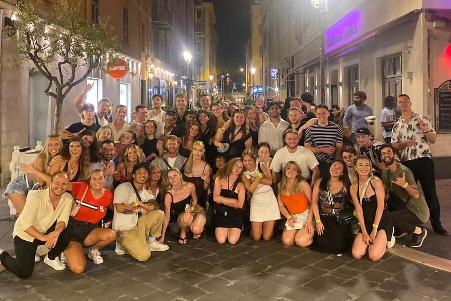 Nice: Ultimate Party Bar Crawl Free Shots & VIP Club Entry - How the night begins at Villa Saint Exupery Beach