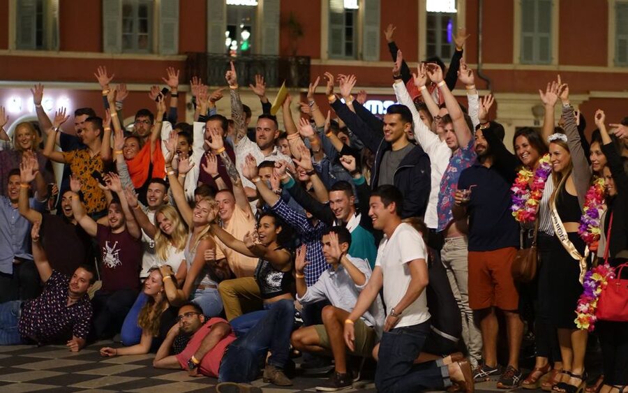 Nice: Ultimate Party Bar Crawl Free Shots & VIP Club Entry - What the guides add to the experience