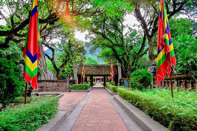 Ninh Binh Tour: Deluxe & Small Group Tam Coc Hoa Lu - Boat, Biking, Buffet Lunch - The Tam Coc boat ride through three caves