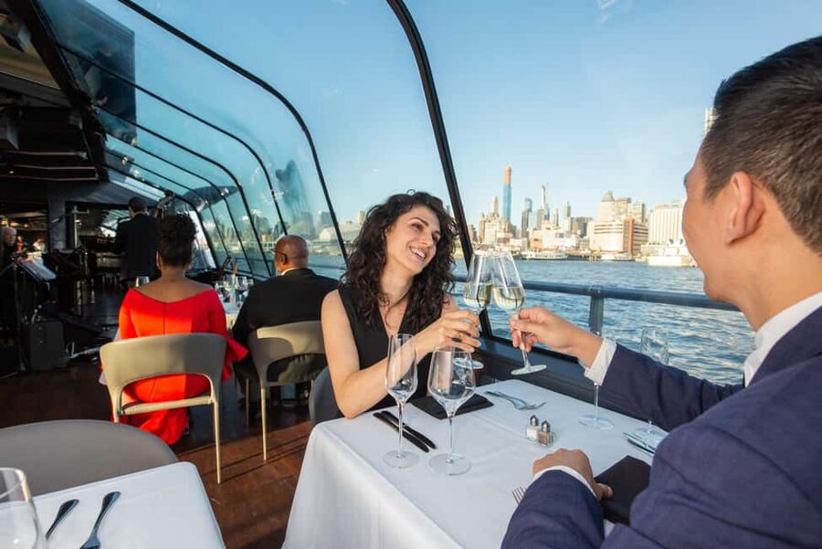 NYC: City Cruises Luxury Brunch, Lunch or Dinner Cruise - Brooklyn, Manhattan, and Williamsburg Bridges