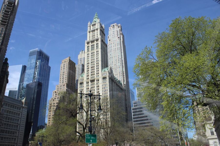 NYC: Gray Line Guided 5 Hour Manhattan Premium Bus Tour - The High Line gives you time to walk