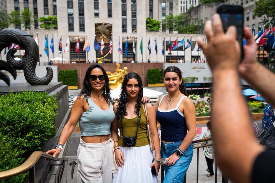 NYC: Half-Day Luxury Bus Tour of Top Highlights - Key points at a glance