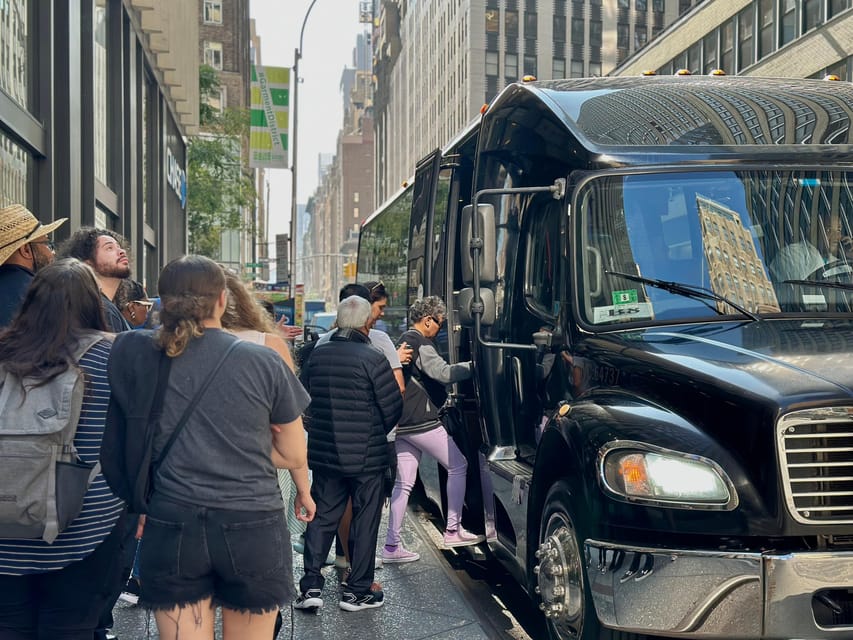 NYC: Half-Day Luxury Bus Tour of Top Highlights - Chelsea Piers, Hudson Yards, and the return to Macy’s