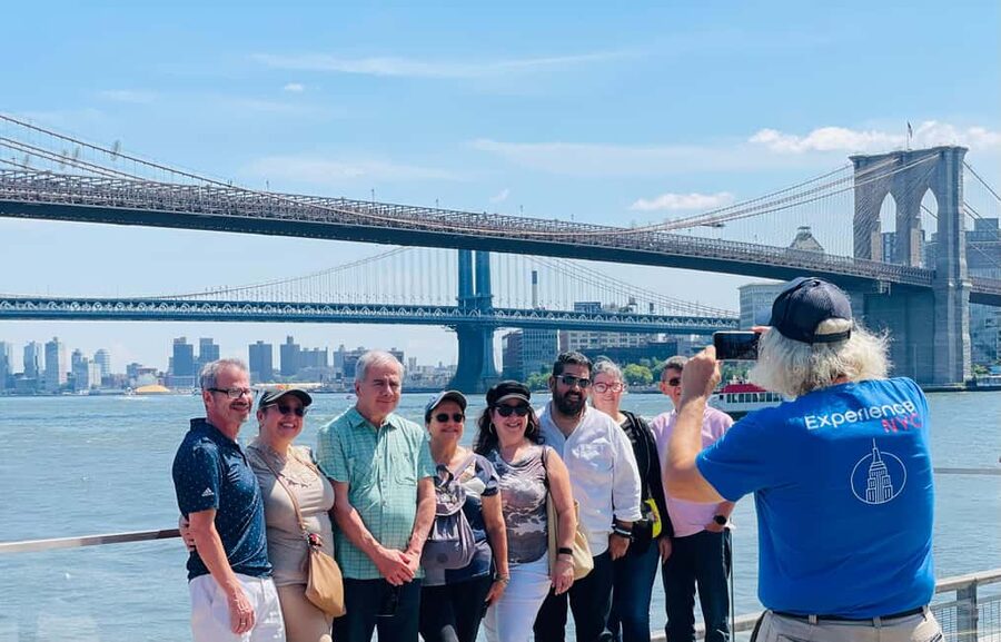 NYC: Half-Day Luxury Bus Tour of Top Highlights - Why this four-hour bus tour works for a first look at New York