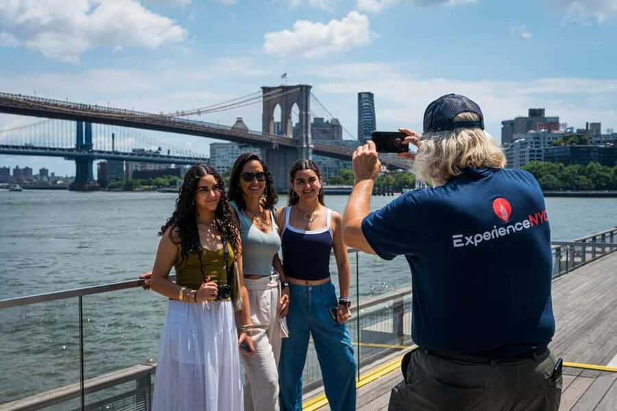NYC: Half-Day Luxury Bus Tour of Top Highlights - Greenwich Village, SoHo, and the changing city blocks