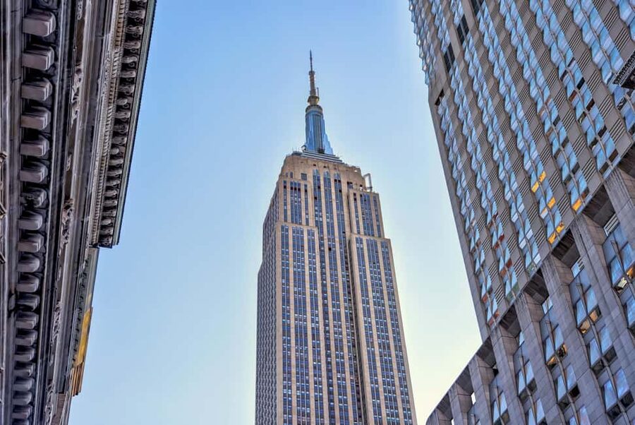 NYC: Half-Day Luxury Bus Tour of Top Highlights - Wall Street, Charging Bull, and the 9/11 Memorial