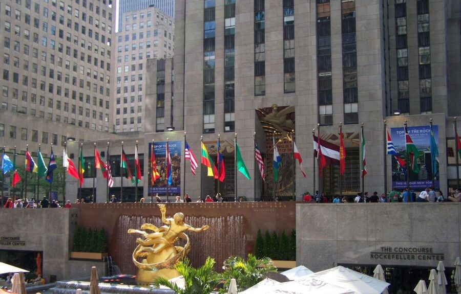 NYC: Private Luxury Tour of NYC With Transportation - Central Park on foot
