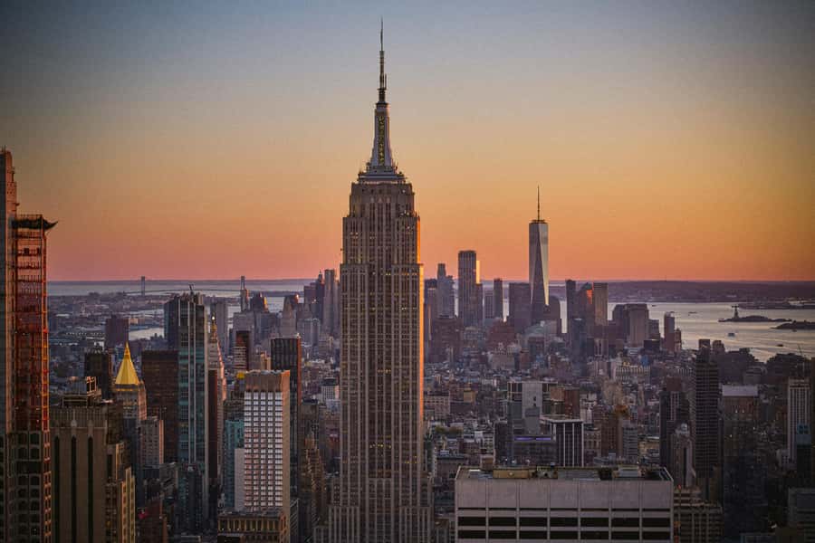 NYC: VIP Rockefeller Center Tour with Observation Deck Entry - A toast at The Weather Room