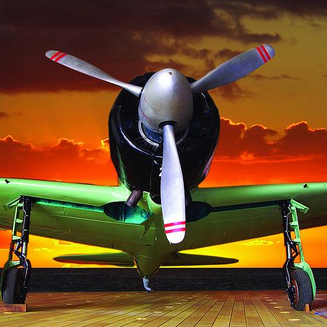 Oahu: Pearl Harbor Heroes Deluxe Experience - The Pearl Harbor Visitor Center sets the tone