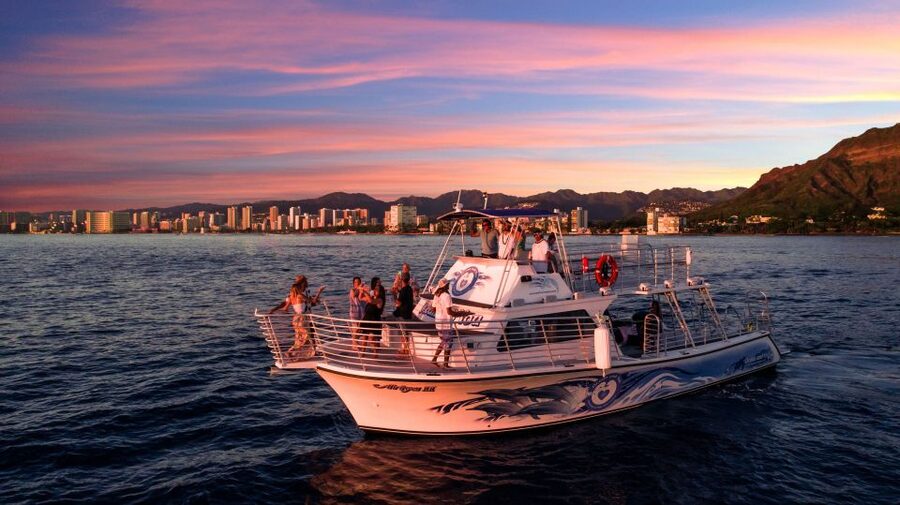 Oahu: Premium Waikiki Sunset Party Cruise with Live DJ - Practical Tips for a Smoother Evening