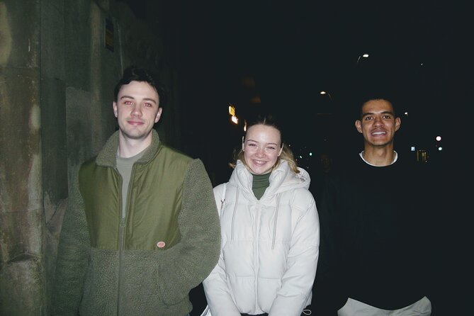 OG Barcelona Night Adventure — 3 Bars, 3 Shots & VIP Club Entry - Three bars through Barcelona’s old center