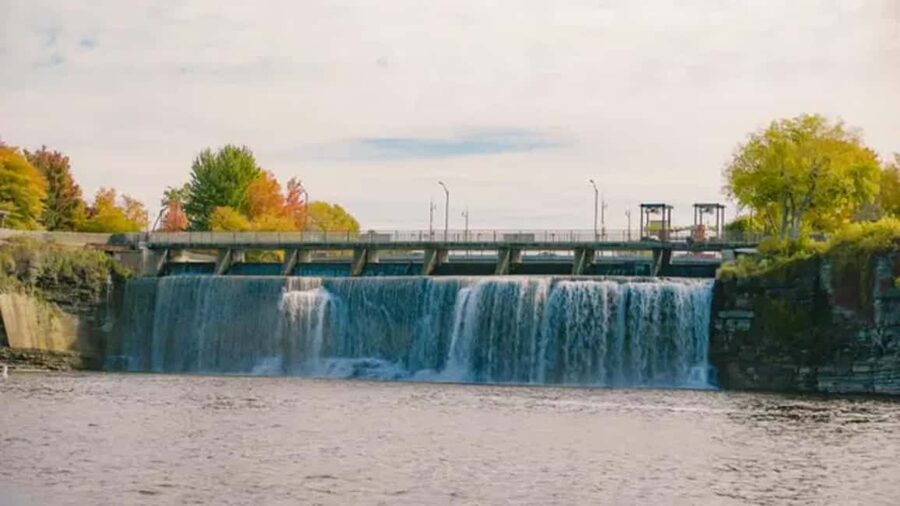 Ottawa Premium Small Group Tour with Canal Cruise - Key points at a glance