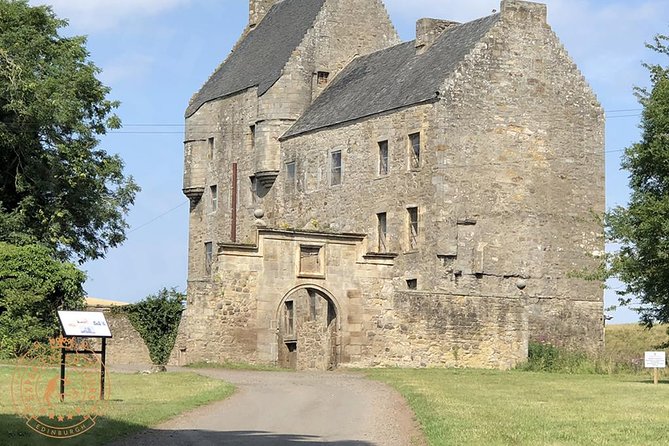 Outlander locations experience, Private Tour in a premium Minivan - Hopetoun House and the Duke of Sandringham