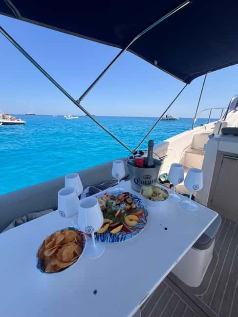 Palermo: Luxury Boat Tour with Snacks and Snorkeling - Grotta dell’Olio and the appeal of a cave swim