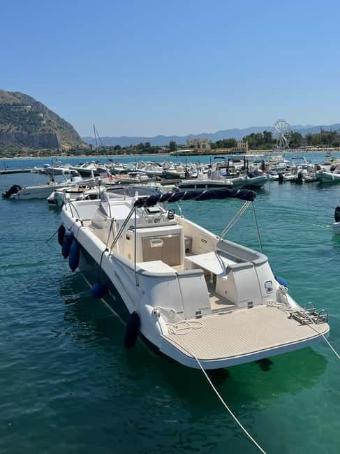 Palermo: Luxury Boat Tour with Snacks and Snorkeling - Grotta Regina and the final swim