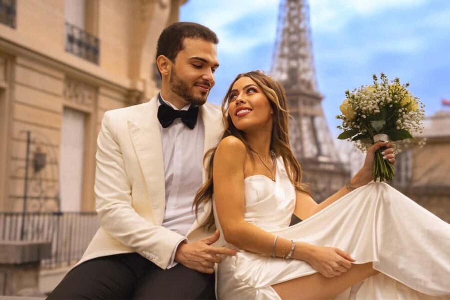 Paris: Eiffel Tower & Louvre Photoshoot (High End Edits) - Choosing between 30, 45, and 90 minutes