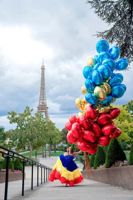 Paris: Eiffel Tower & Louvre Photoshoot (High End Edits) - How the photographer shapes the session
