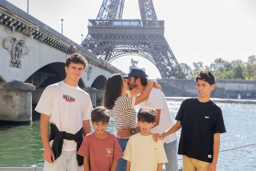 Paris: Eiffel Tower Premium Photoshoot - What happens during the 15 to 60 minutes