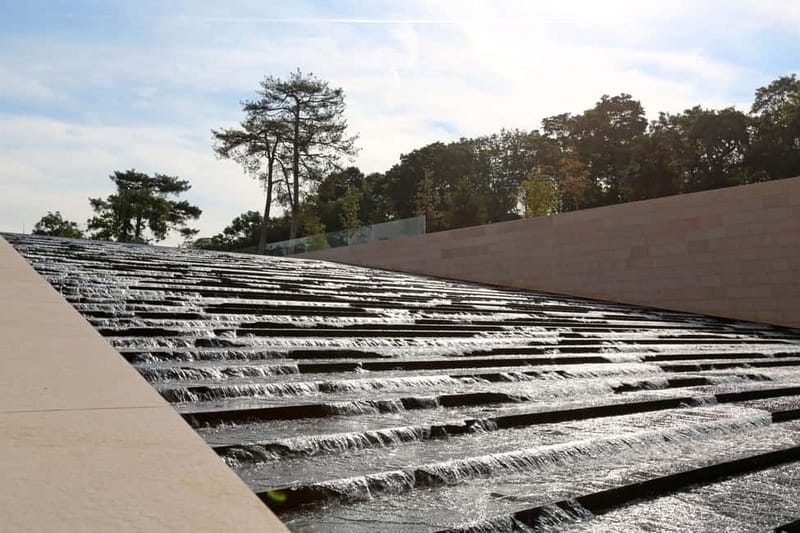 Paris: Fondation Louis Vuitton Premium Access Ticket - Earlier exhibitions and the foundation’s changing program