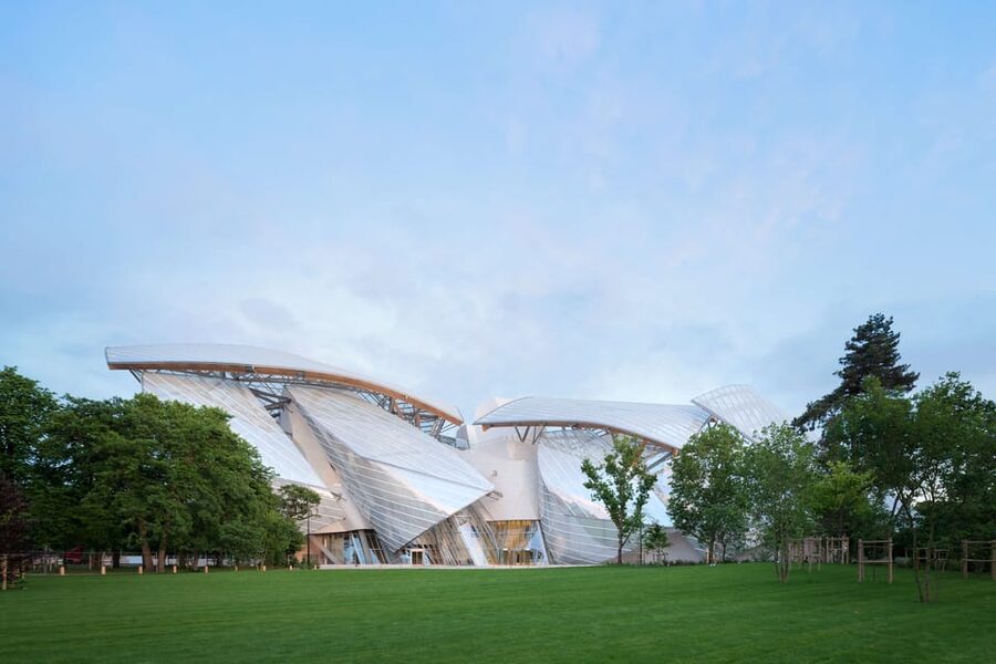 Paris: Fondation Louis Vuitton Premium Access Ticket - The building, terraces, and views