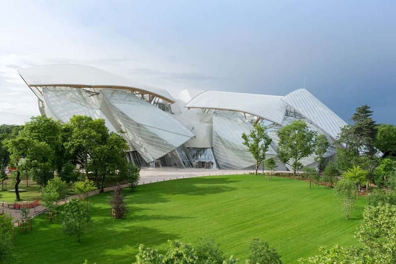Paris: Fondation Louis Vuitton Premium Access Ticket - How long to spend inside