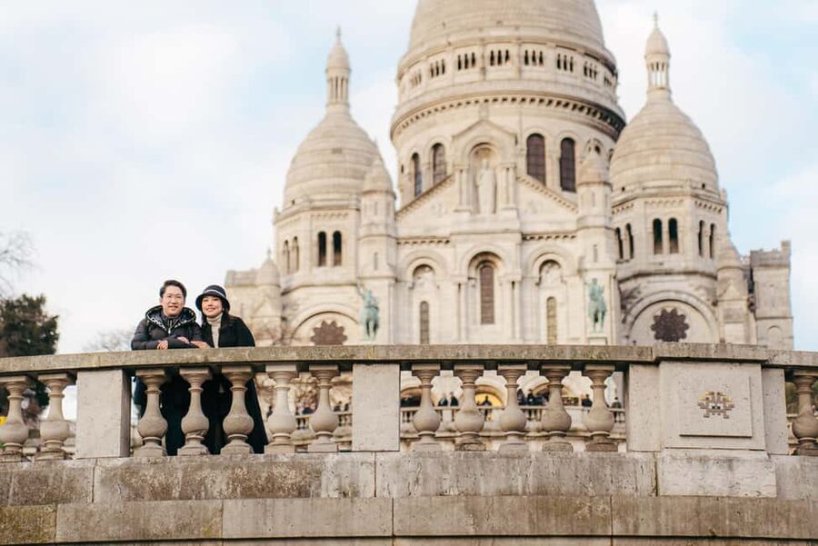 Paris: Premium Professional Photo Shoot - Timing, weather, and meeting point details