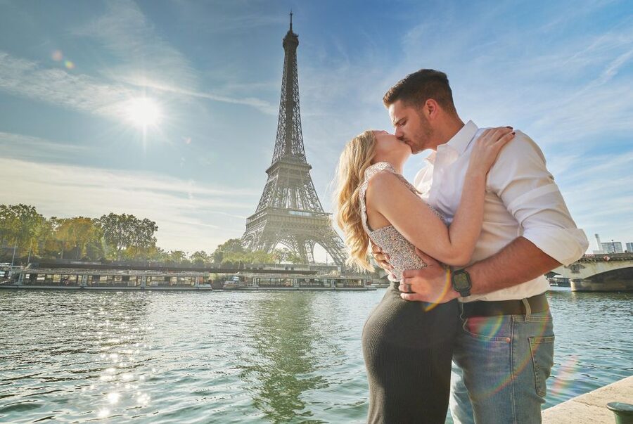Paris: Private VIP Photoshoot with Experienced Photographer - Price and practical value at $111 per group