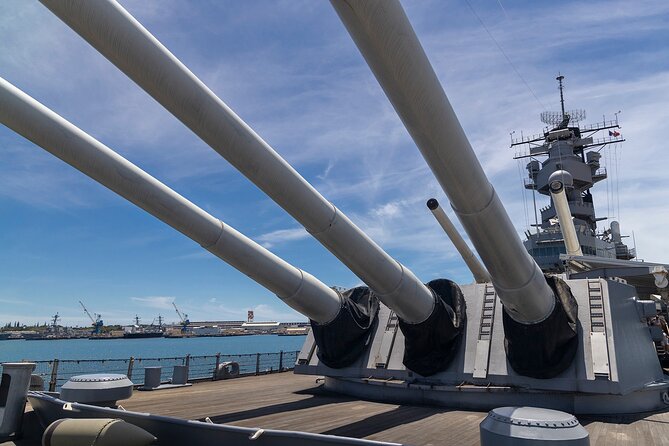 Pearl Harbor, USS Arizona Memorial & Honolulu City Tour - Pearl Harbor Visitor Center and its museums
